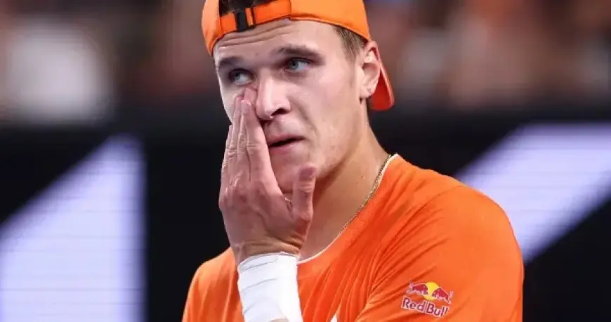 Mensik Withdrawal Advances Djokovic to 2026 Australian Open Quarterfinals