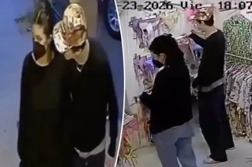 Timothée Chalamet Assists Kylie Jenner in Choosing Bikinis on Mexico Trip