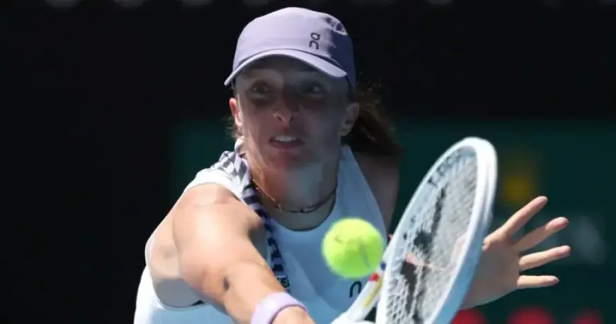 Świątek Dominates Rybakina to Secure Australian Open Semifinal Spot