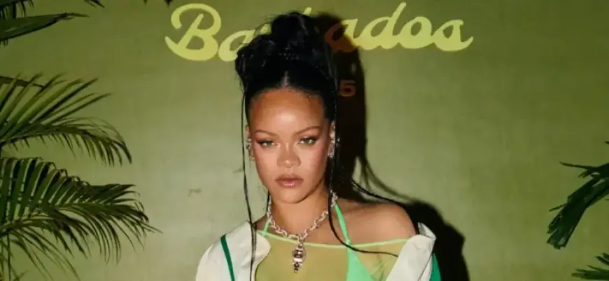 Rihanna Discusses Post-Baby Body at Paris Fashion Week