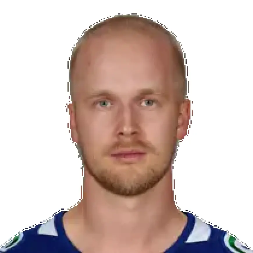 Elias Pettersson Records Assist in Sunday’s Game Against Penguins