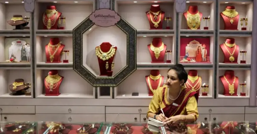 Gold Surges to Record High, Exceeding $5,300 Amid Dollar Decline