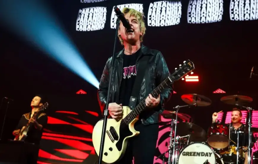 Billie Joe Armstrong Returns to iHeartRadio Festival with Humorous Countdown After 2012 Meltdown