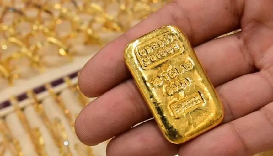 Gold Price Today: spot gold holds near record highs above $5,280 as markets brace for the Fed