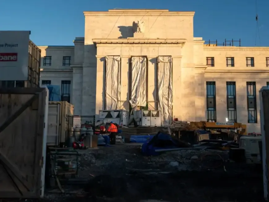 Federal Reserve Maintains Interest Rates Amid Political Pressure