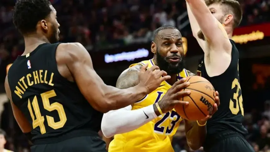 LeBron back in Ohio as lakers vs cavaliers Live swings Cleveland’s way in the third