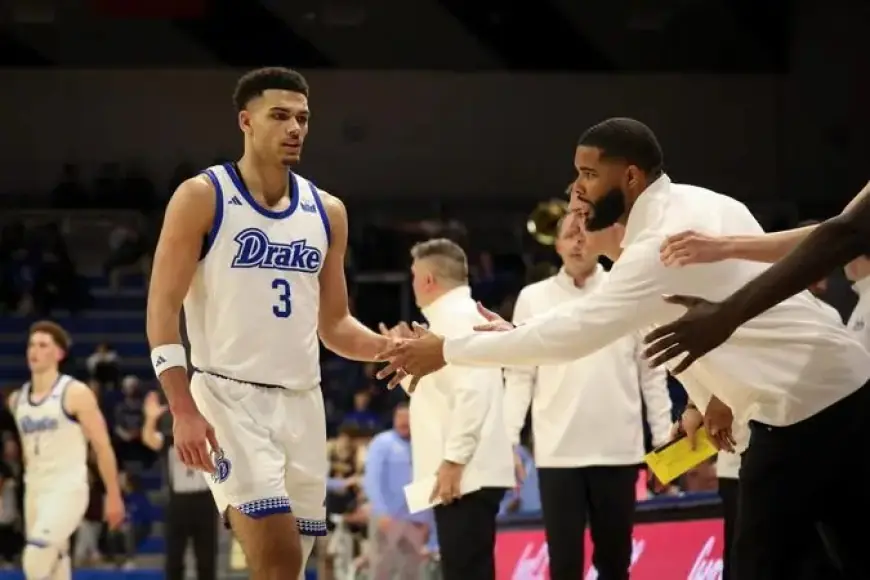 Quinn Named National Player of the Week for Oscar Robertson Trophy