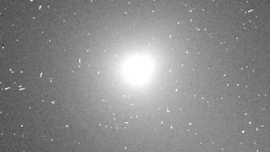 Hubble Captures Rare Cosmic Alignment with 3I/ATLAS