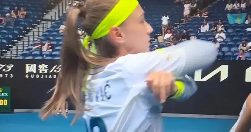 Krunić Wears Serbian Team Jersey to AO Semifinals Amid Serious Injury Concerns