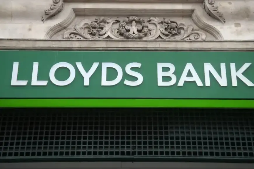 Lloyds Annual Profits Surge 12% Despite Motor Finance Setback