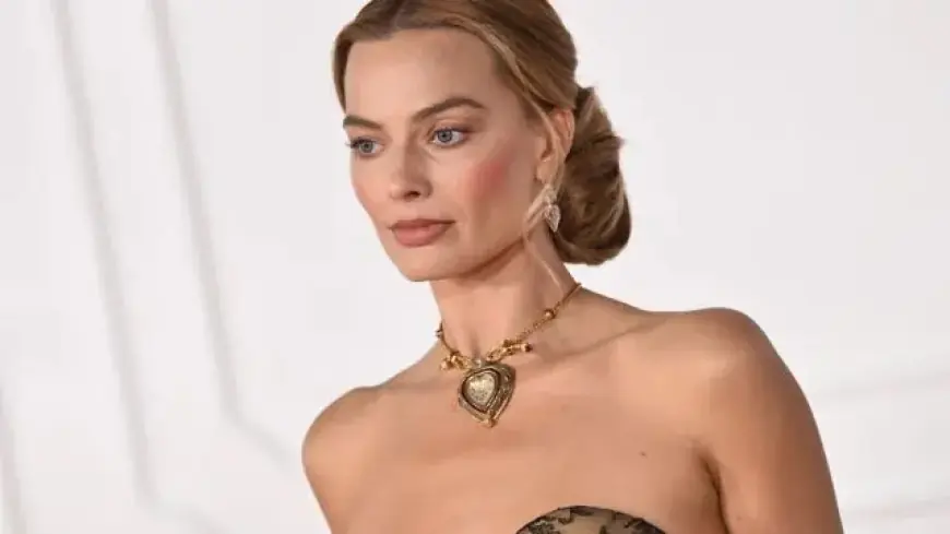Margot Robbie Dazzles in Elizabeth Taylor’s Cartier Necklace at Premiere