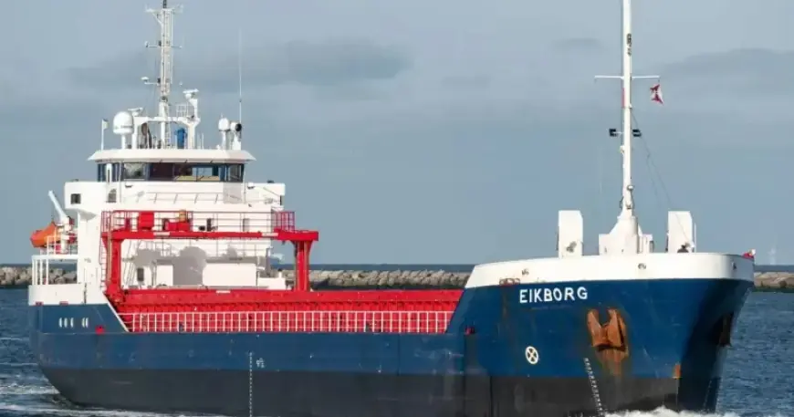 Disabled Cargo Ship Near Figueira da Foz Towed to Vigo