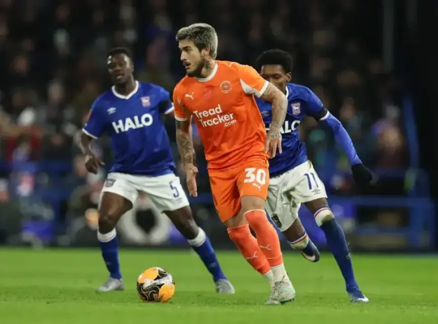 West Brom Advances Loan Talks for Crystal Palace Wing-Back Prospect