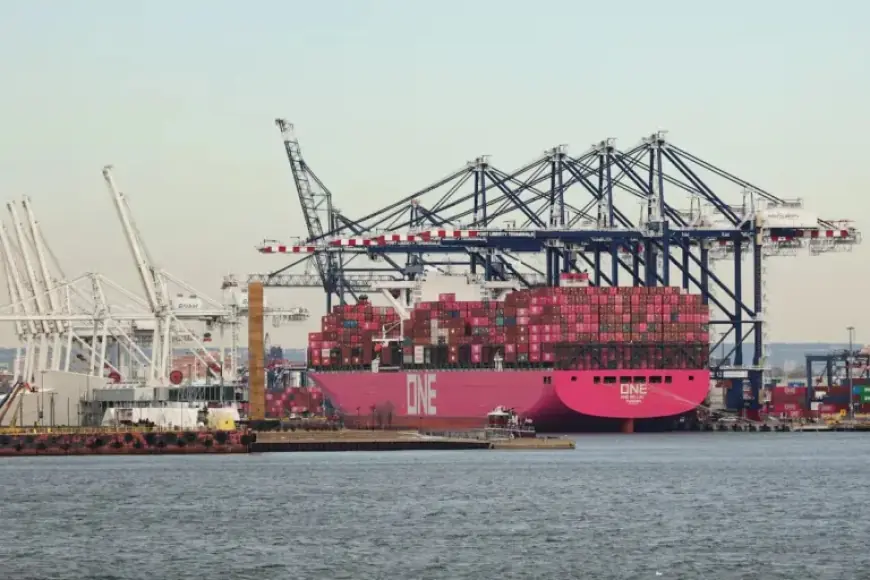 U.S. Trade Deficit Hits 34-Year High in November