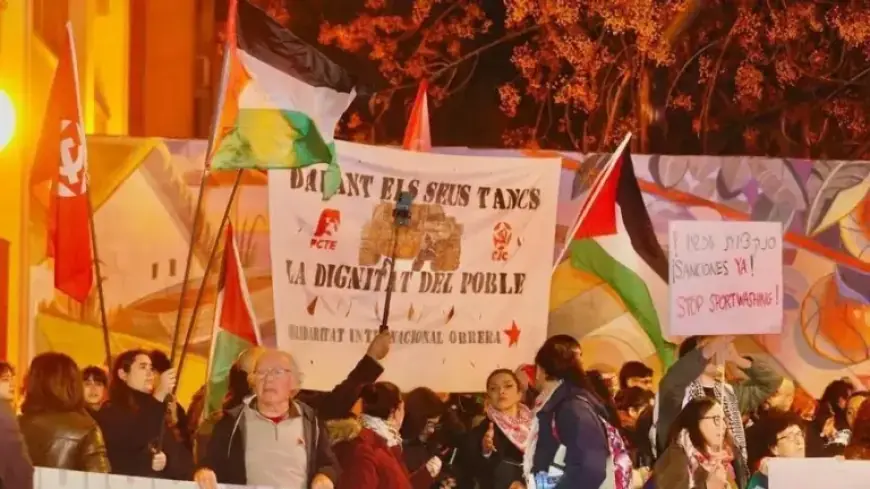 Hundreds Protest Outside Roig Arena Against Maccabi Tel Aviv Arrival