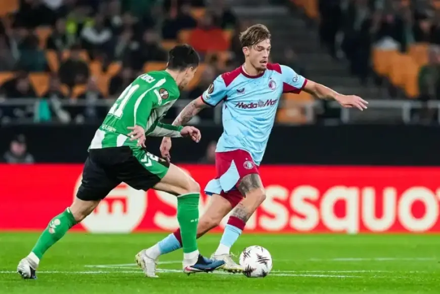 Luciano Valente Falls Through Ice in Europa League Match