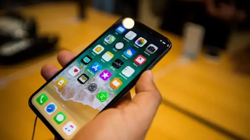 iPhone Update Disables 000 Emergency Calls, Users Report