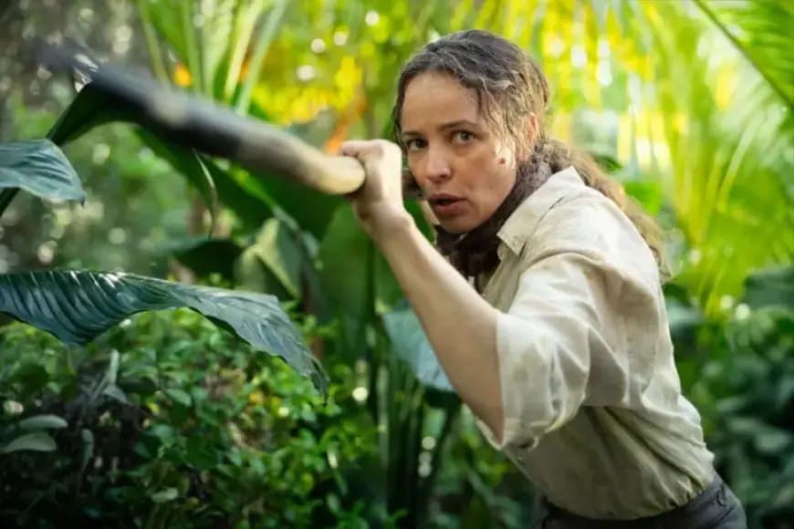 Rachel McAdams Shines in Cutthroat Comedy Beyond Regina George