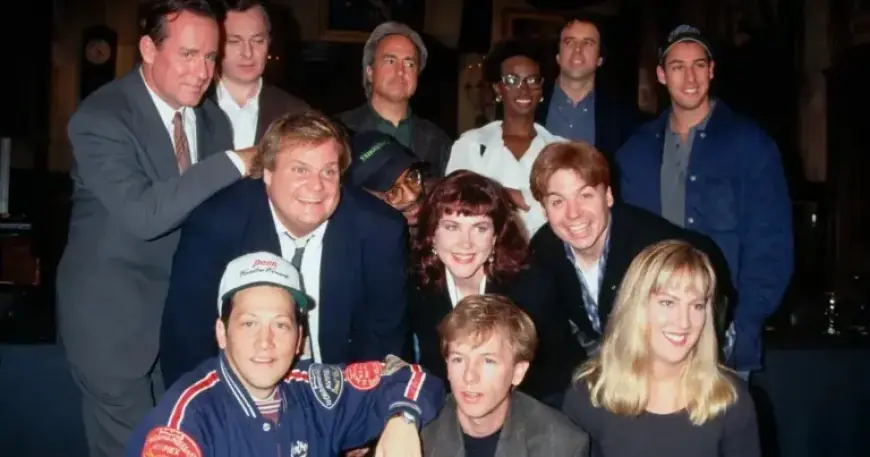 “SNL Alum and MAGA Enthusiast Faces Divorce”