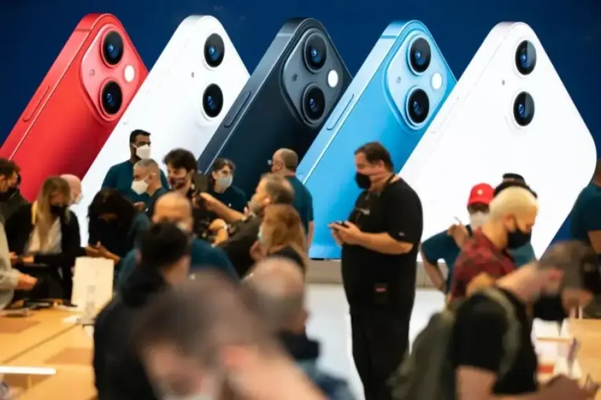 Apple’s Optimistic Forecast Overshadowed by Cost Concerns