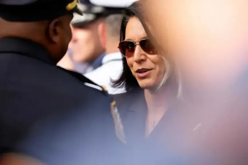 Senate Democrats Demand Briefing on Gabbard’s Presence at Georgia FBI Search