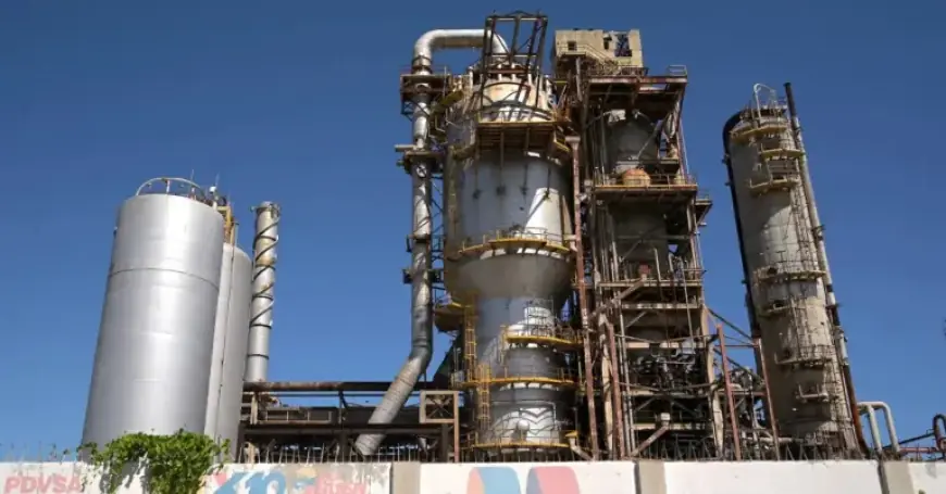 U.S. Loosens Sanctions on Venezuelan Oil Industry