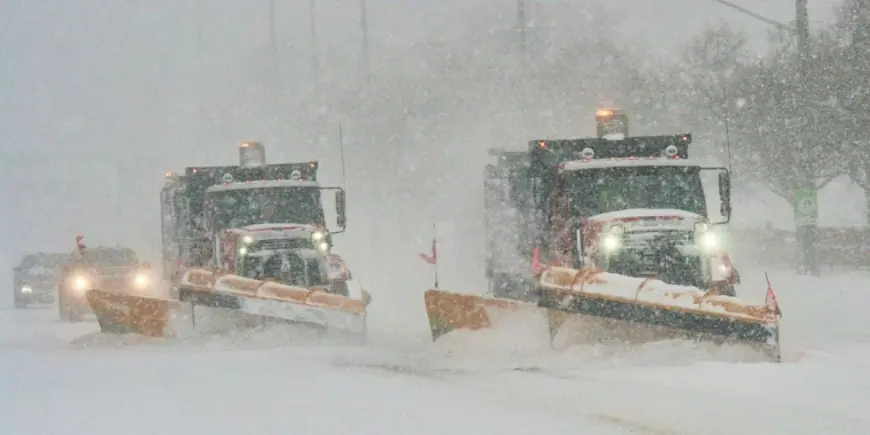 Toronto Hit With Cold Warning as Arctic Air Drives Wind Chills to Minus 35