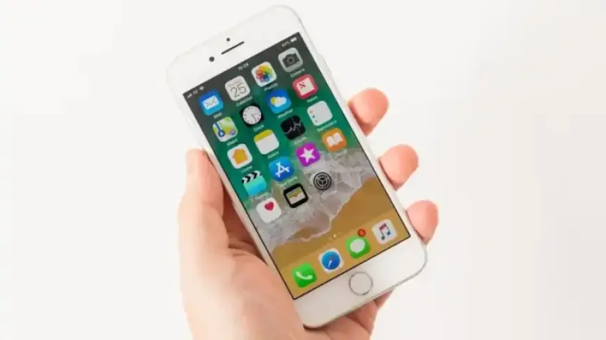 Apple Withdraws Four iPhone Updates Due to Network Issues