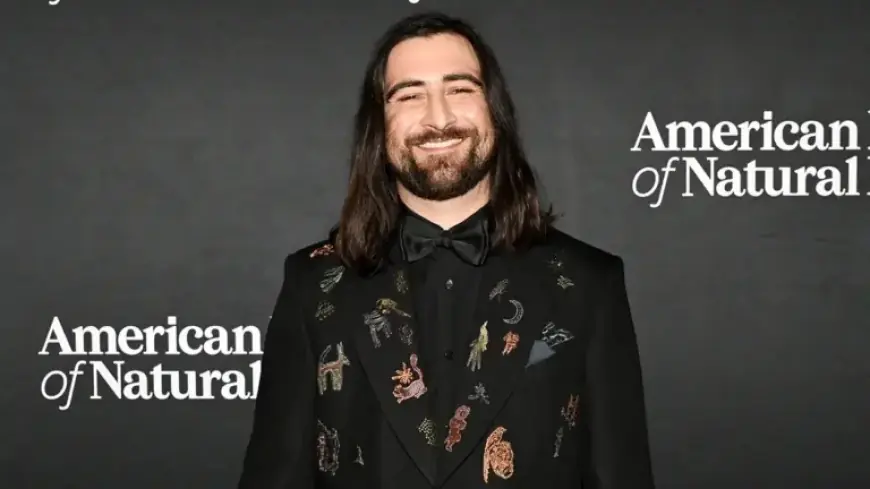 Noah Kahan Unveils New Album “The Great Divide”