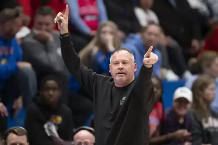 Jayhawks’ Chaotic Finish, 3-Point Struggles Lead to 79-77 Loss against TCU