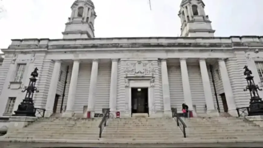 Convicted Pedophile Caught with Hundreds of Indecent Images, Discussed Abuse Online