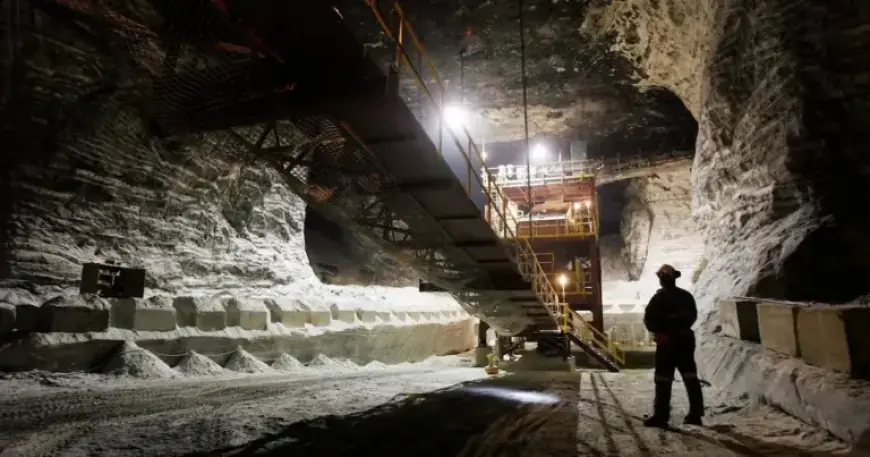 Ontario Faces Shortage as Canadian Road Salt Ships to U.S.