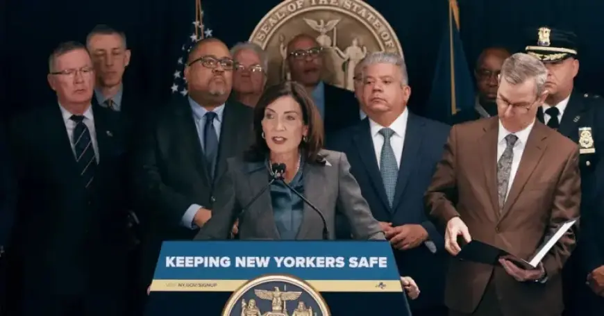 Hochul Moves to Block N.Y. Police from Assisting ICE in Non-Criminal Cases