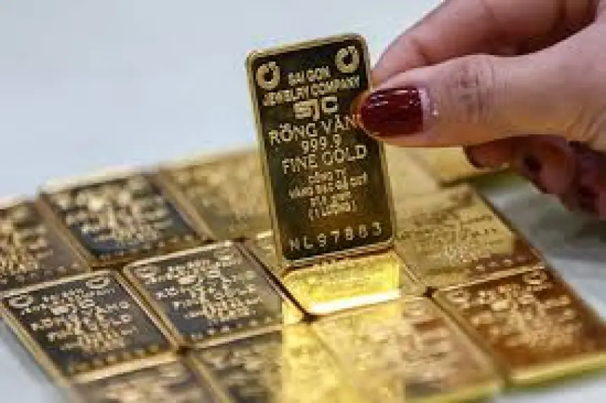 Gold price Today: Gold tumbles below $5,000 after record run