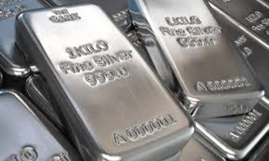 Silver price Today sinks after violent pullback, with spot near mid-$80s