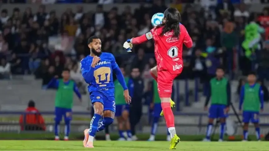 Carlos Acevedo Substituted After Suffering Ball Impact