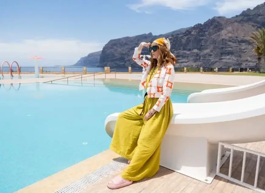 Jessie Buckley’s Co-Star Praises Her Unforgettable, Oscar-Worthy Performance