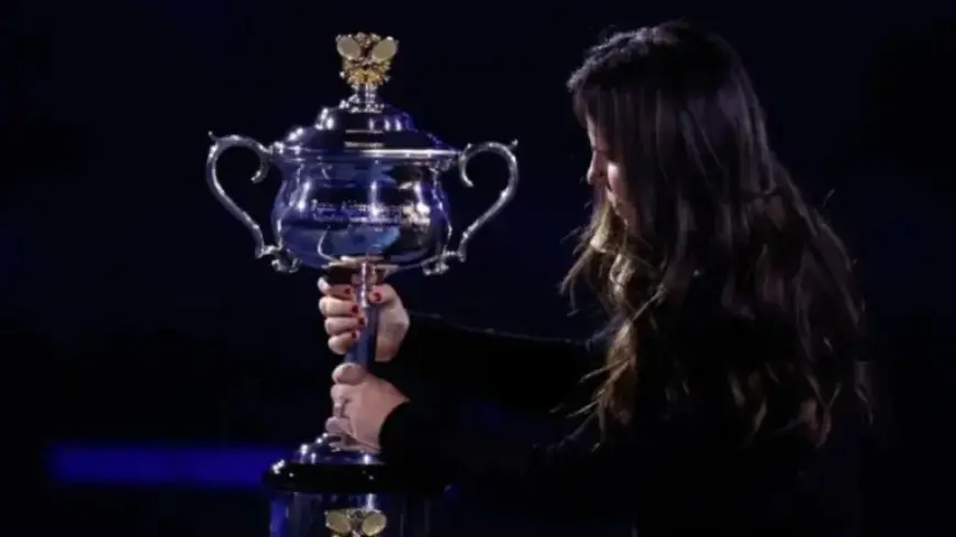 Jennifer Capriati Awards Trophy at Australian Open