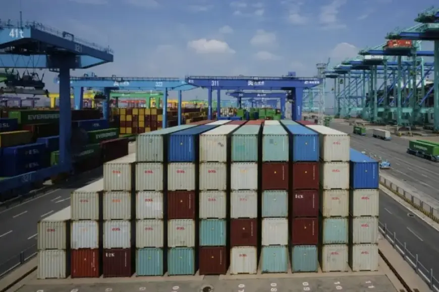 Wholesale Prices Surge, Exceeding Expectations