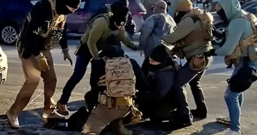 Agents Pursue Immigrant, Kill Alex Pretti: His Story Unveiled