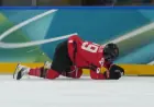 Top Women’s Hockey Player Suffers Unexpected Injury