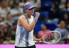 Swiatek Advances to Doha Third Round, Extends WTA 1000 Winning Streak