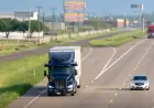 Aurora’s Driverless Trucks Surpass Human Drivers in Speed and Distance