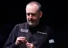 Mark Williams and Neil Robertson advance to Welsh Open last 16