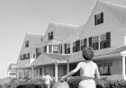 Ethel Kennedy and the Hyannis Port Dinner That Turns Carolyn’s Visit Into a Trial