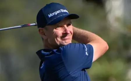 Justin Rose Extends Lead at Farmers Insurance Open; Koepka Makes PGA Tour Cut