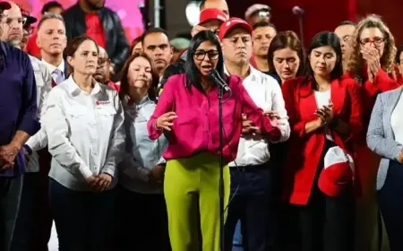 Venezuela’s Acting President Proposes Law to Release Hundreds of Political Prisoners