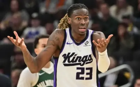 Cavaliers Secure Ellis, Schröder in Blockbuster Three-Team Trade