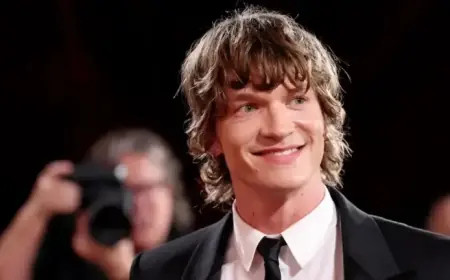 SNL Announces ‘Heated Rivalry’ Star Connor Storrie as Season 51 Host