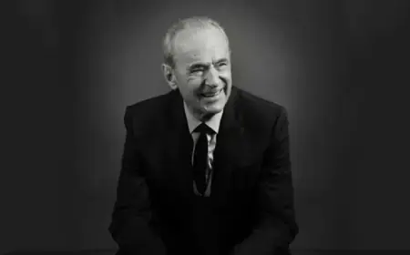 Francis Rossi Struggles to Recapture Band’s Classic Sound on ‘The Accidental’